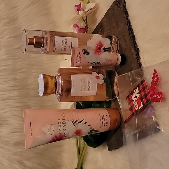 Hibiscus 🌺 Paradise Set Bath & Body Includes Bonus Gift Bag, tag, bow & card! - Picture 1 of 11